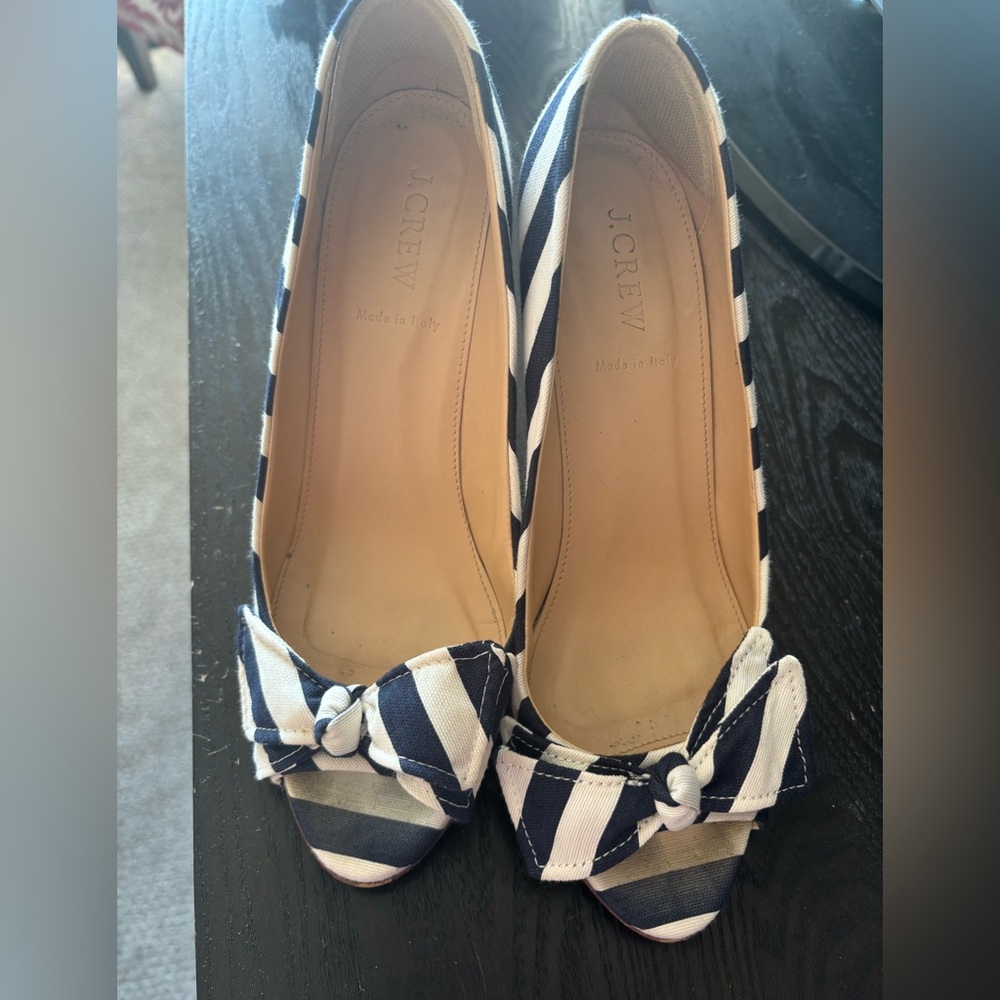 Blue and white J Crew fabric bow open toed pumps. Size 9.
